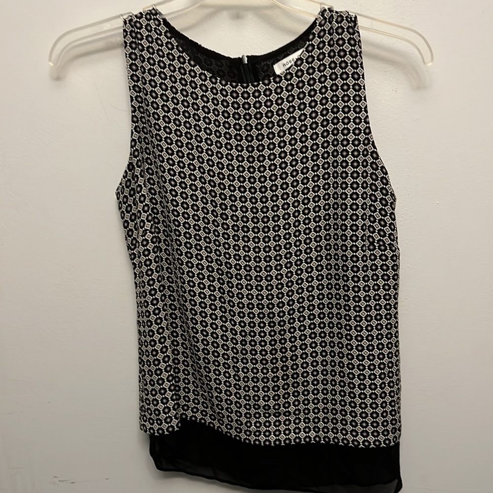 Elegant Geometric Print tank/ shell Black& Gray